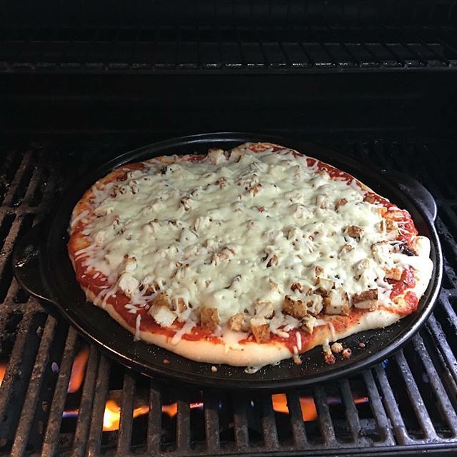 Pampered chef pizza stone will make the pizza crispy