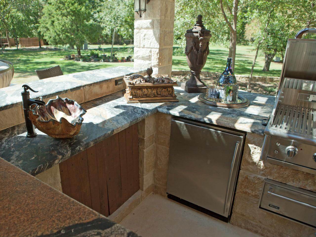 Best Outdoor Kitchen Doors